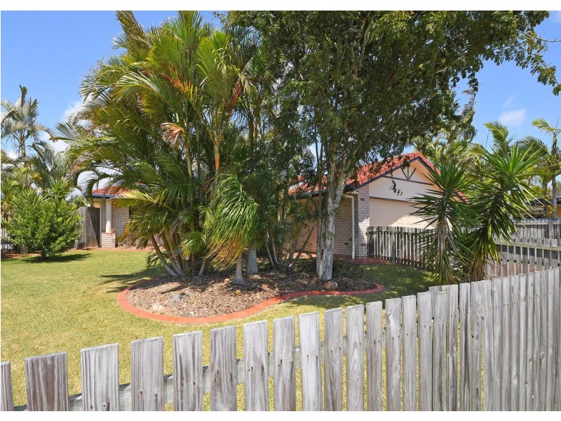 3 Benson Close, Urraween QLD 4655