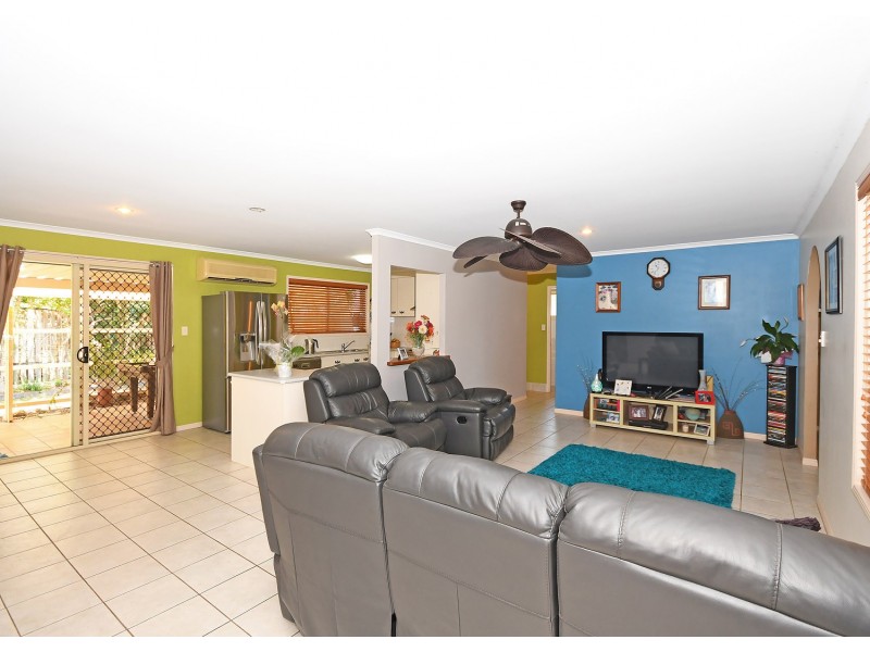 3 Benson Close, Urraween QLD 4655