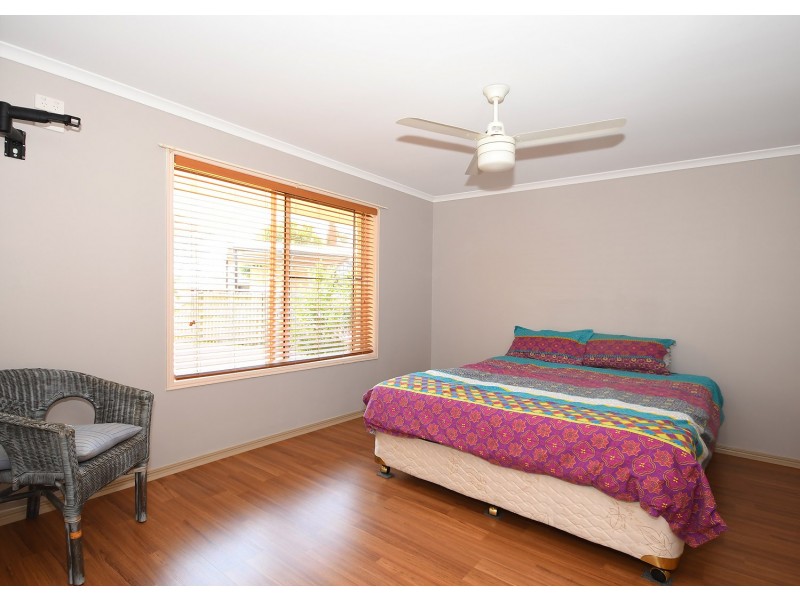 3 Benson Close, Urraween QLD 4655