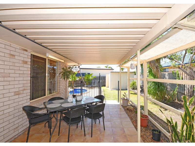 3 Benson Close, Urraween QLD 4655