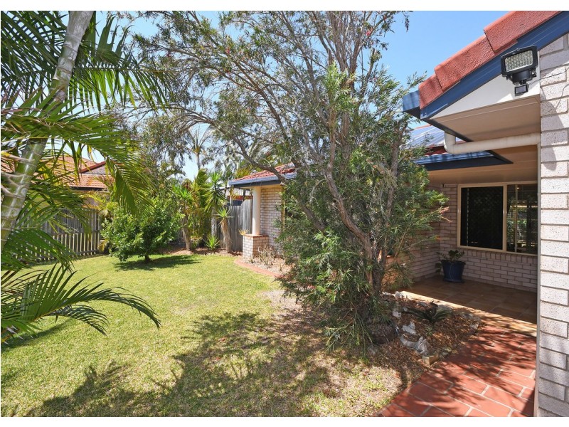 3 Benson Close, Urraween QLD 4655
