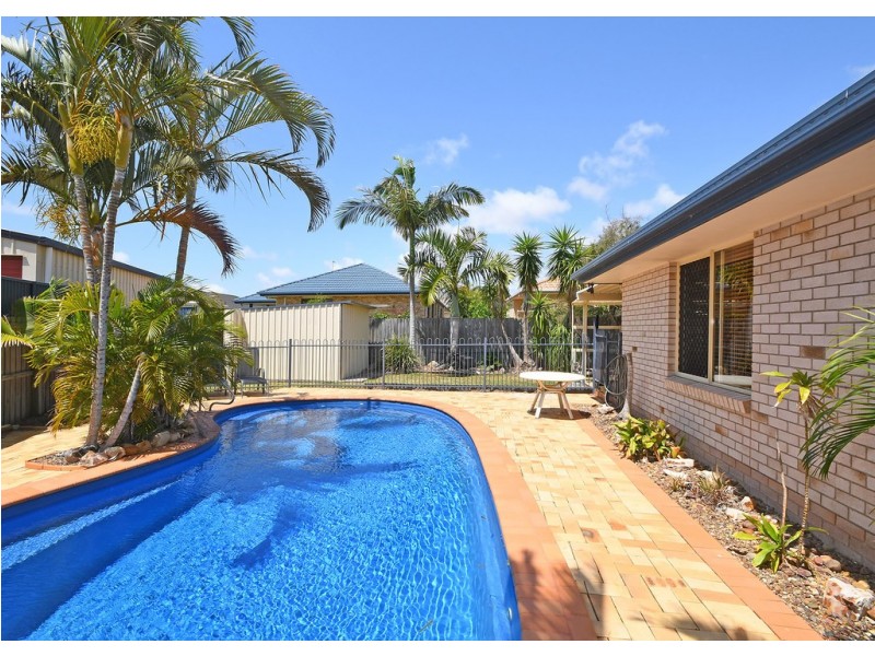 3 Benson Close, Urraween QLD 4655