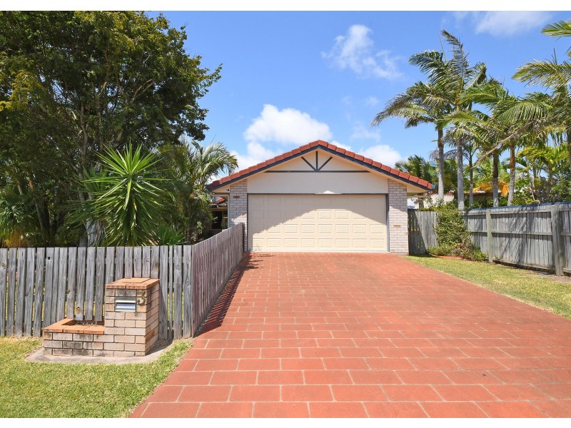 3 Benson Close, Urraween QLD 4655