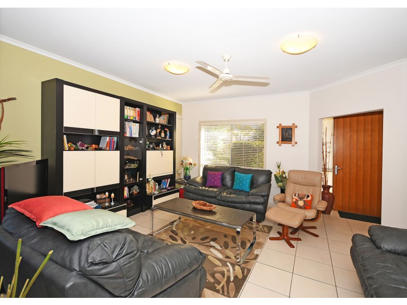 18/230 Pulgul Street, Urangan QLD 4655
