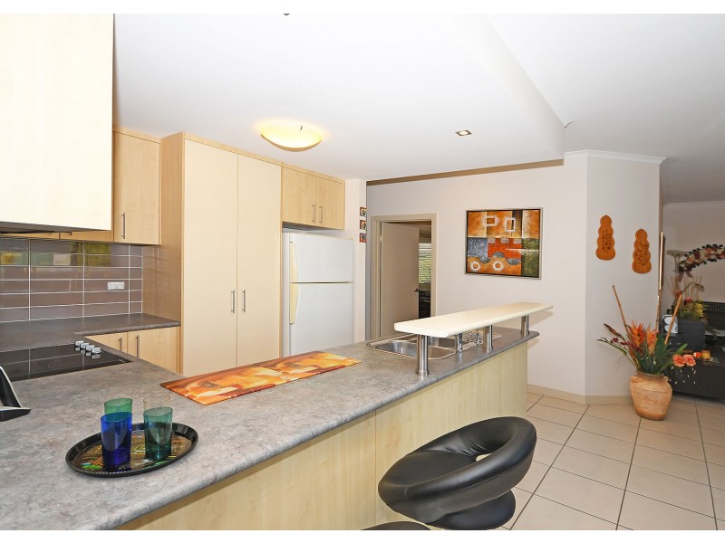 18/230 Pulgul Street, Urangan QLD 4655