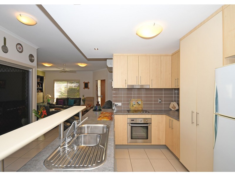 18/230 Pulgul Street, Urangan QLD 4655