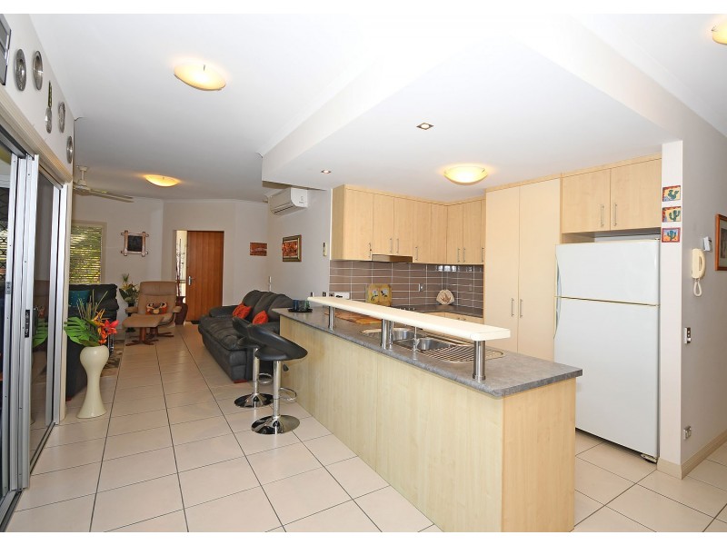 18/230 Pulgul Street, Urangan QLD 4655