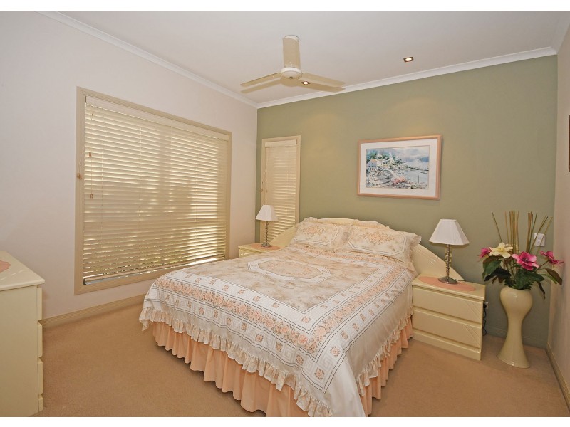 18/230 Pulgul Street, Urangan QLD 4655
