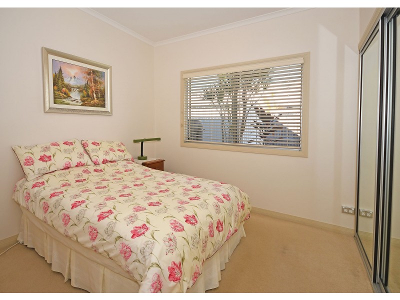 18/230 Pulgul Street, Urangan QLD 4655