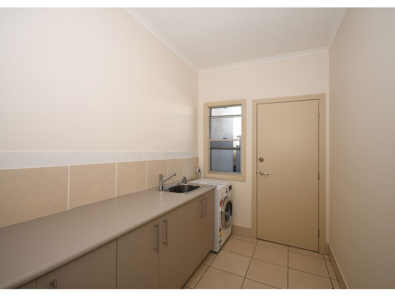 18/230 Pulgul Street, Urangan QLD 4655