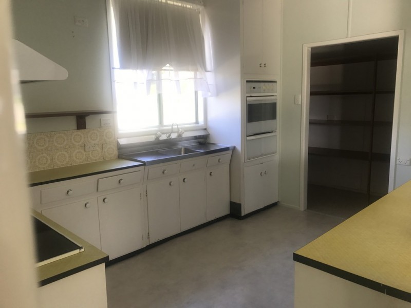 15 Mant Street, Point Vernon QLD 4655