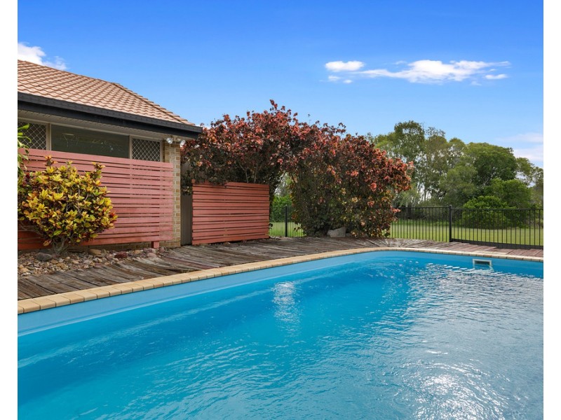 19 Oceanview Street, Point Vernon QLD 4655