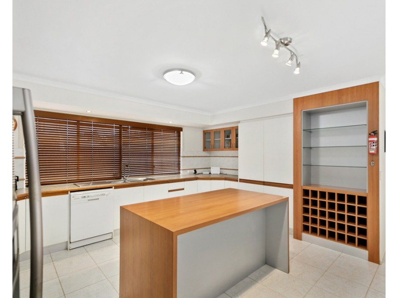 19 Oceanview Street, Point Vernon QLD 4655