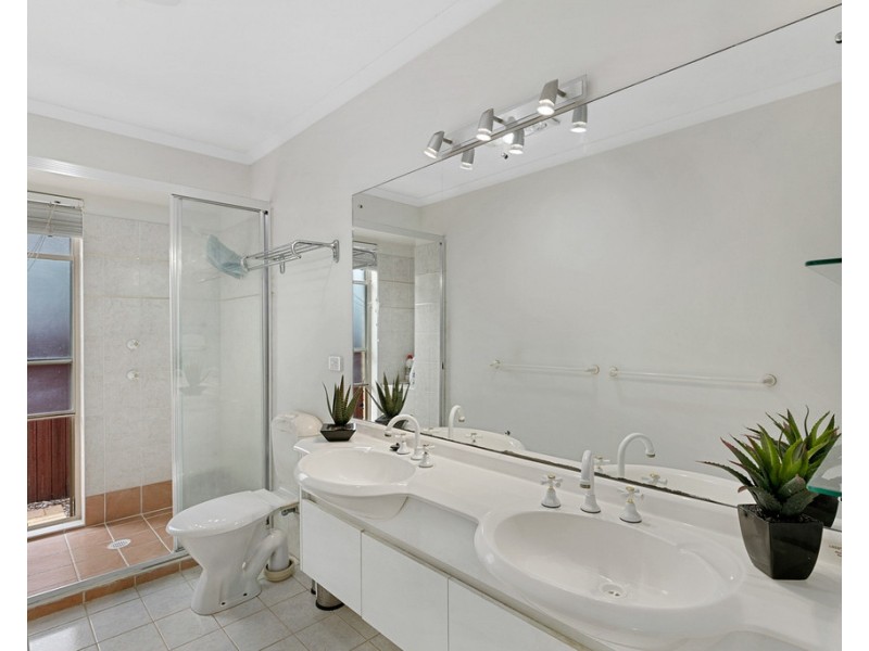 19 Oceanview Street, Point Vernon QLD 4655