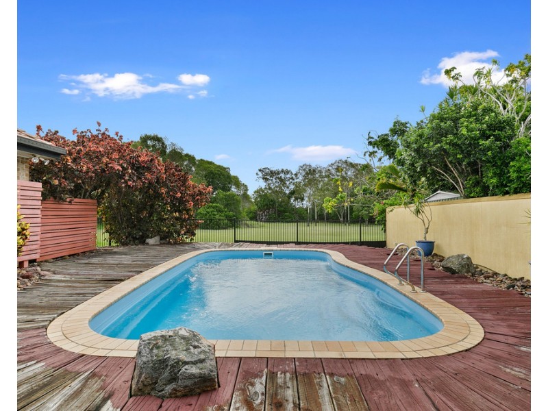19 Oceanview Street, Point Vernon QLD 4655