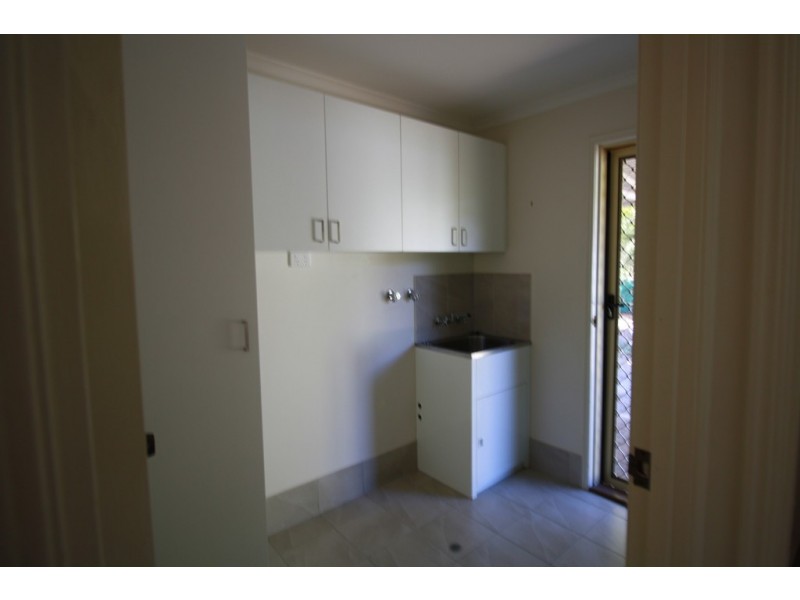 52 William Street, Urangan QLD 4655
