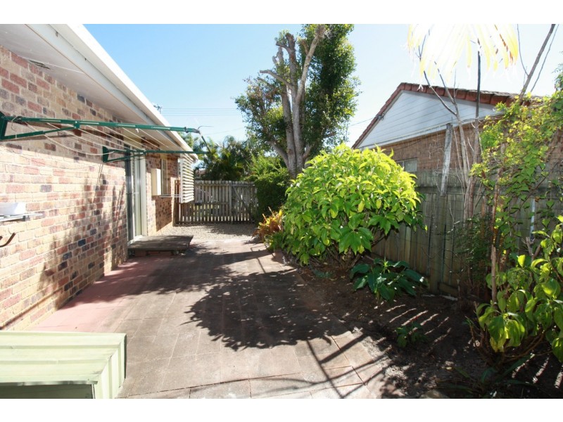 52 William Street, Urangan QLD 4655