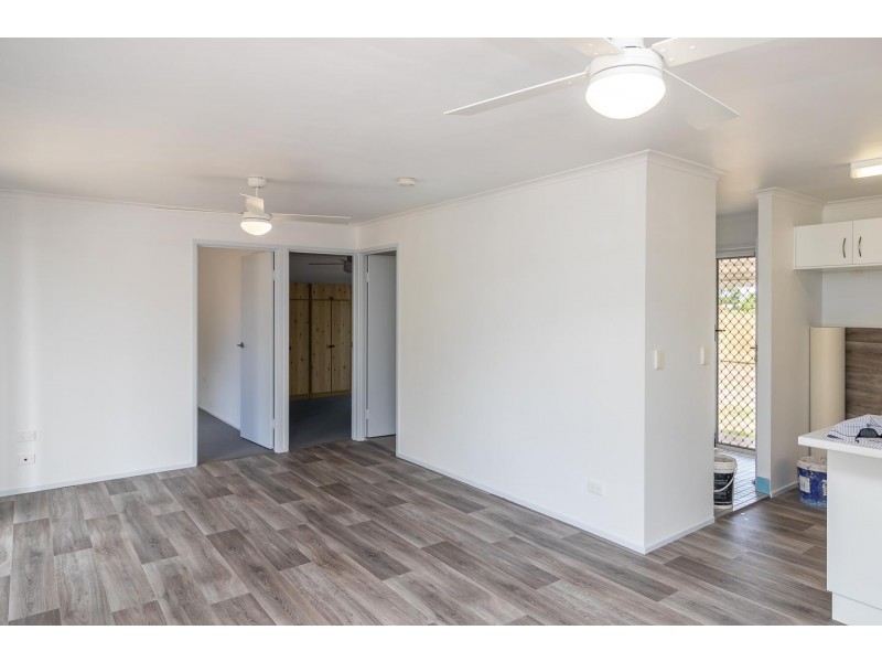 8 Porter Street, Point Vernon QLD 4655