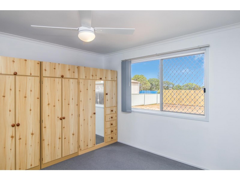 8 Porter Street, Point Vernon QLD 4655