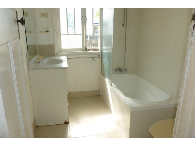 6 Alice Street, Pialba QLD 4655