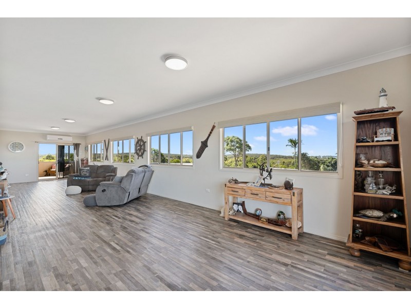 28 Woongoolbver Court, River Heads QLD 4655
