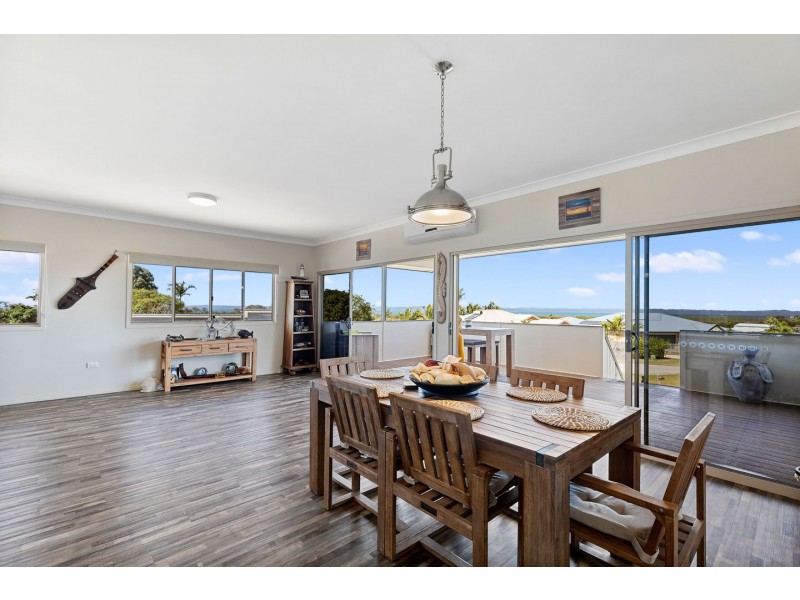 28 Woongoolbver Court, River Heads QLD 4655