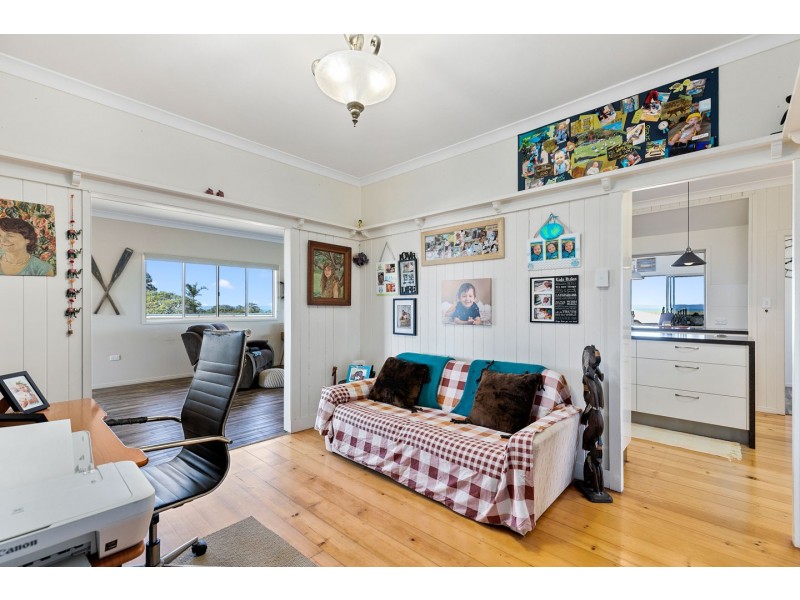 28 Woongoolbver Court, River Heads QLD 4655