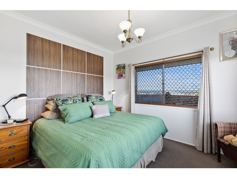 28 Woongoolbver Court, River Heads QLD 4655