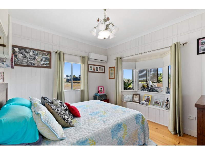 28 Woongoolbver Court, River Heads QLD 4655