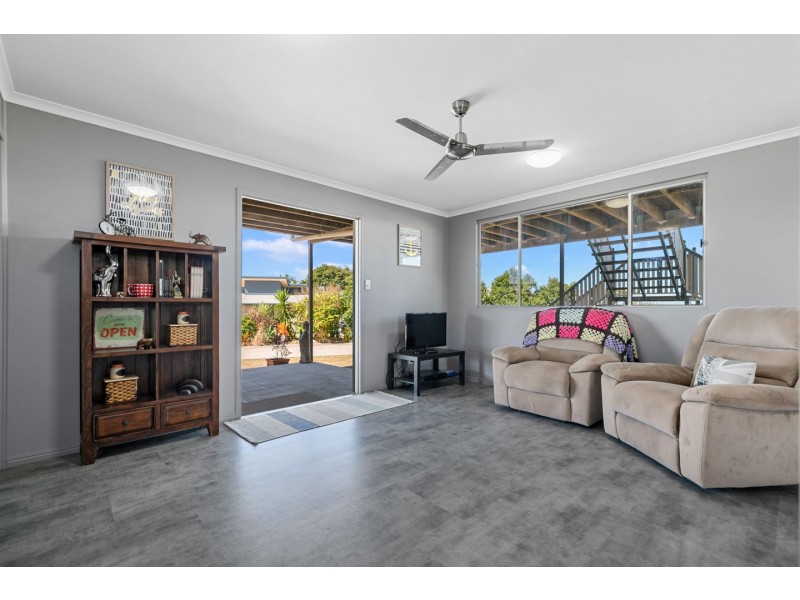 28 Woongoolbver Court, River Heads QLD 4655