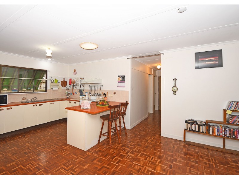 24 Waigani Avenue, Kawungan QLD 4655