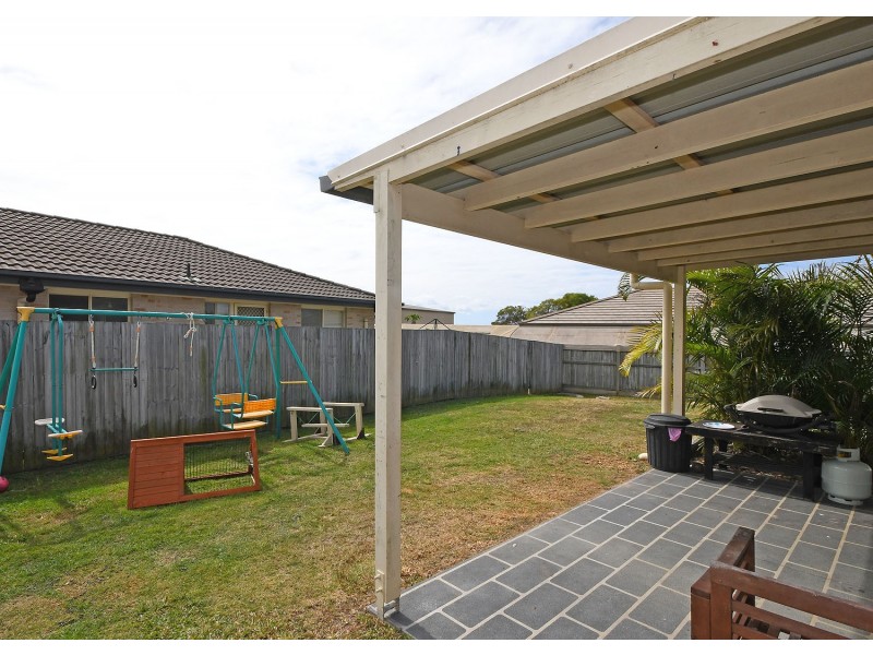 18 Bayridge Heights Drive, Nikenbah QLD 4655
