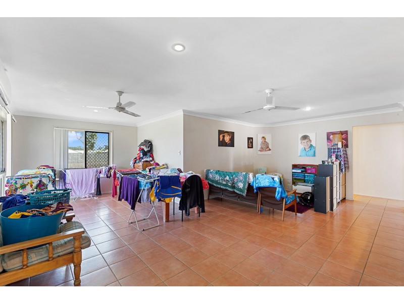 25 Archer Drive, Point Vernon QLD 4655