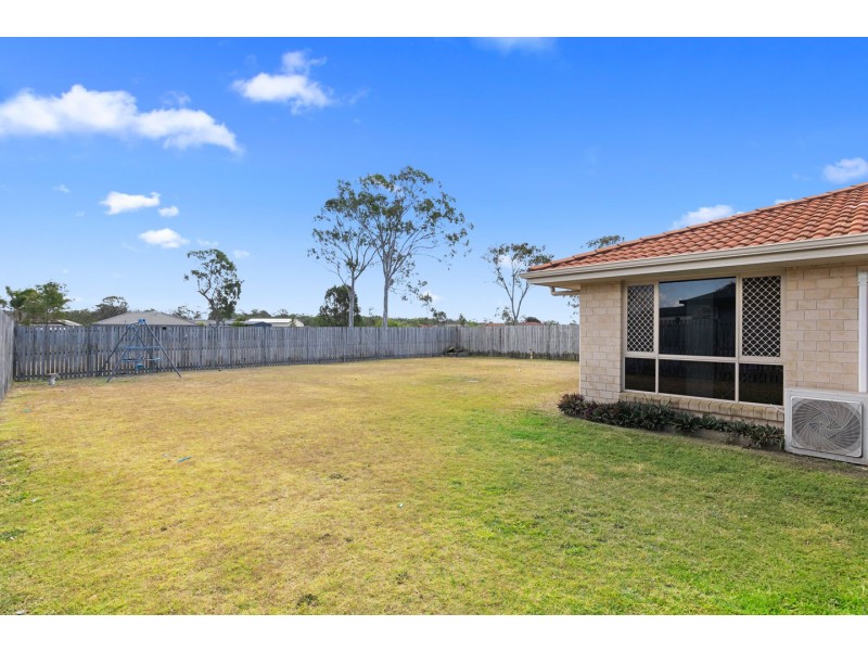 25 Archer Drive, Point Vernon QLD 4655
