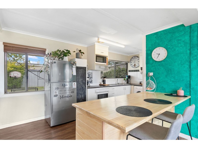 12 Cliveden Avenue, Point Vernon QLD 4655