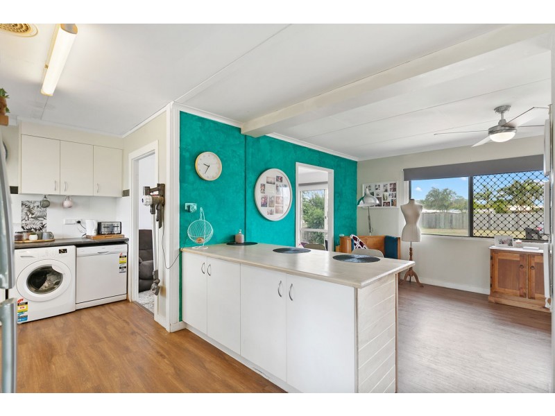 12 Cliveden Avenue, Point Vernon QLD 4655