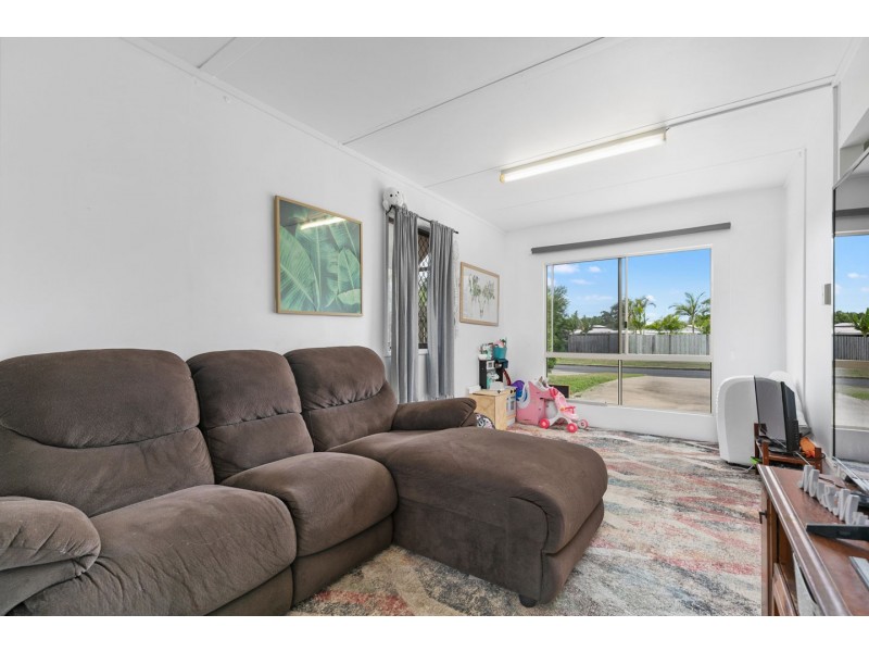 12 Cliveden Avenue, Point Vernon QLD 4655