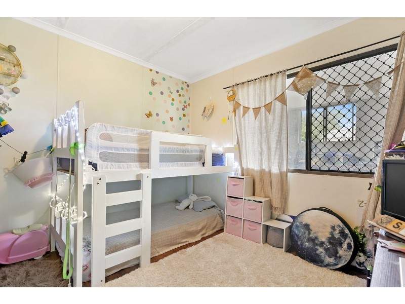 12 Cliveden Avenue, Point Vernon QLD 4655