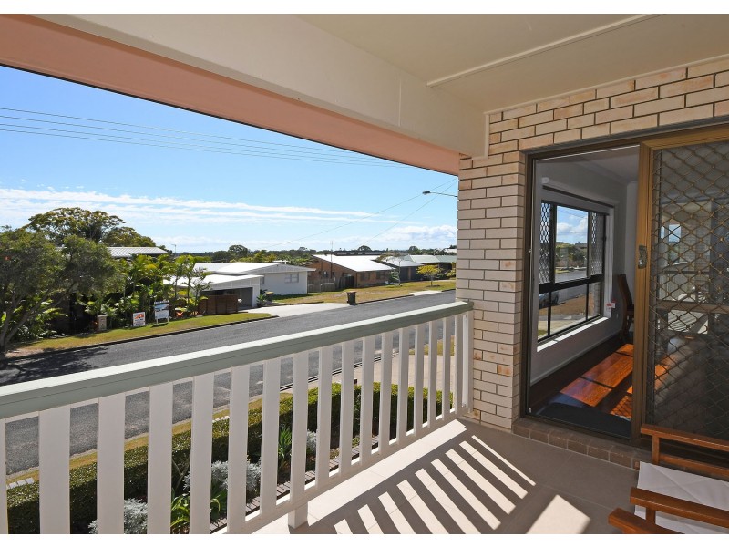 21 Moonbi Street, Scarness QLD 4655