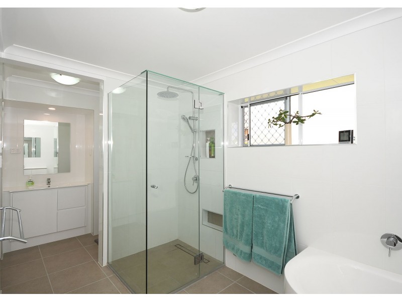 21 Moonbi Street, Scarness QLD 4655