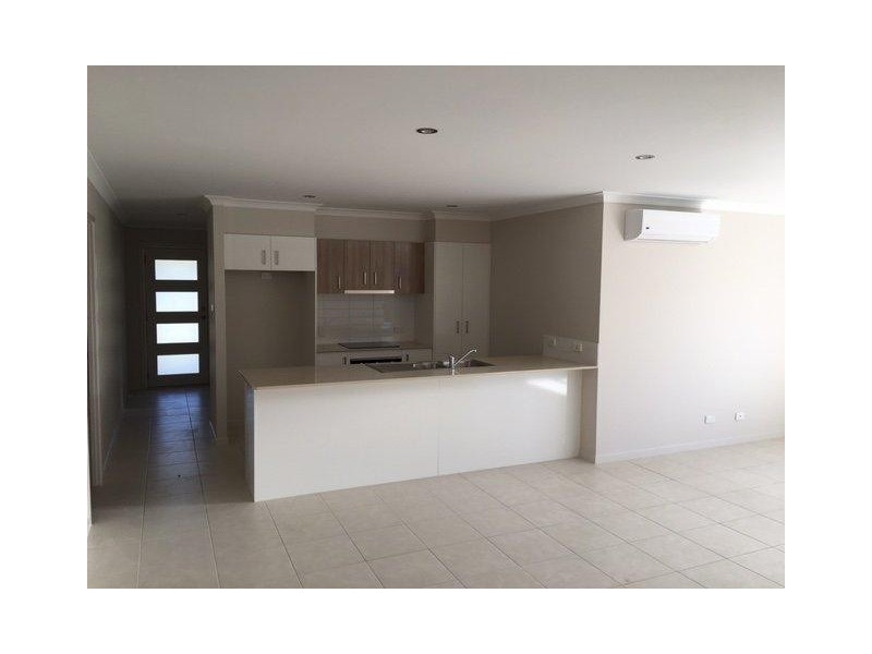 3 Lillee Court, Urangan QLD 4655