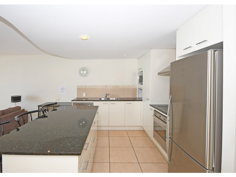 6/558-559 Esplanade, Urangan QLD 4655