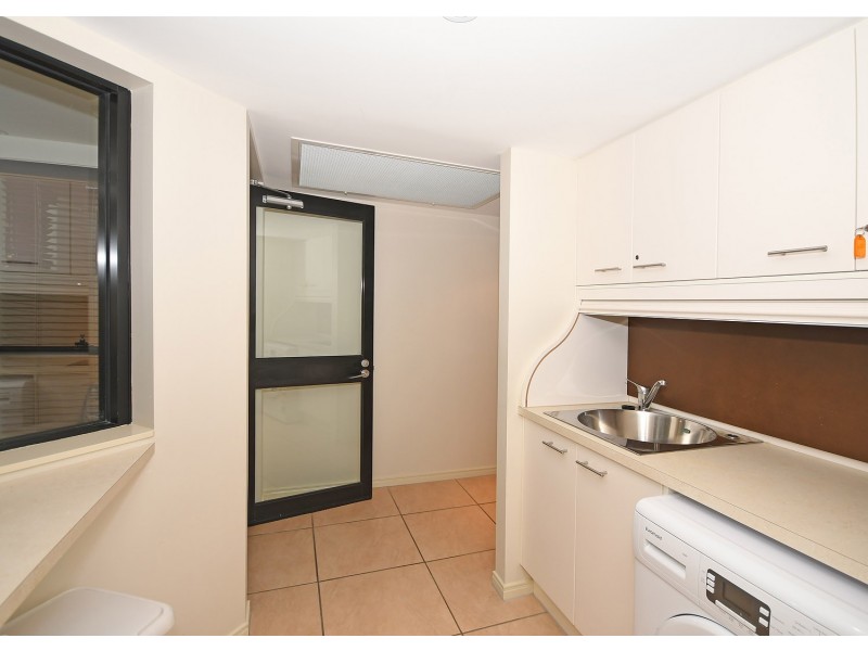 6/558-559 Esplanade, Urangan QLD 4655