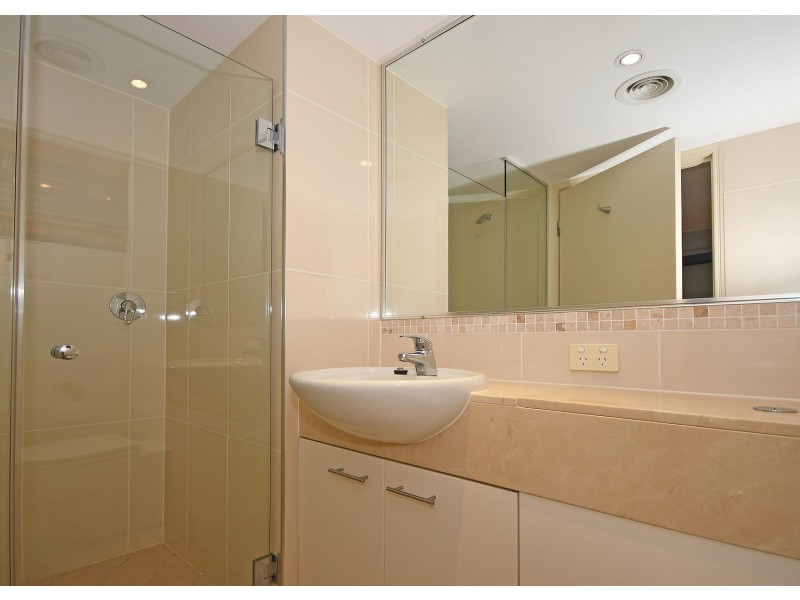 6/558-559 Esplanade, Urangan QLD 4655