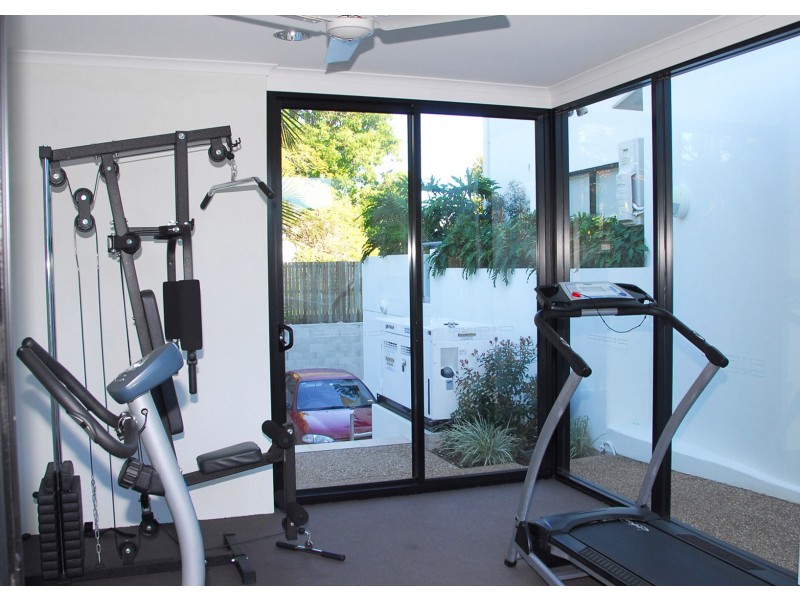 6/558-559 Esplanade, Urangan QLD 4655