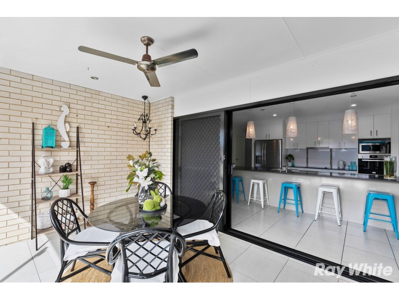 6 Fulmar Court, Burrum Heads QLD 4659