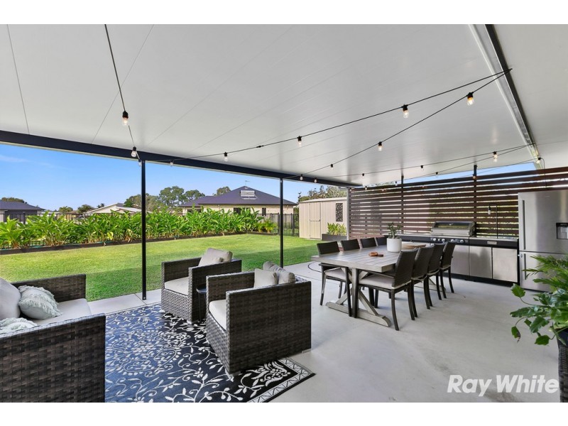 6 Fulmar Court, Burrum Heads QLD 4659