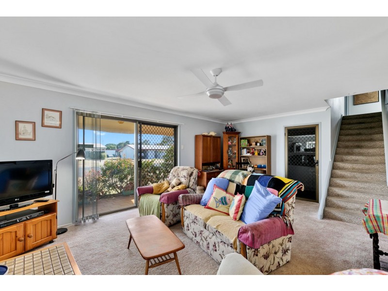 10 Boronia Street, Burrum Heads QLD 4659