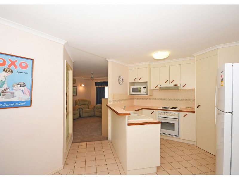 5 Toohey Court, Torquay QLD 4655