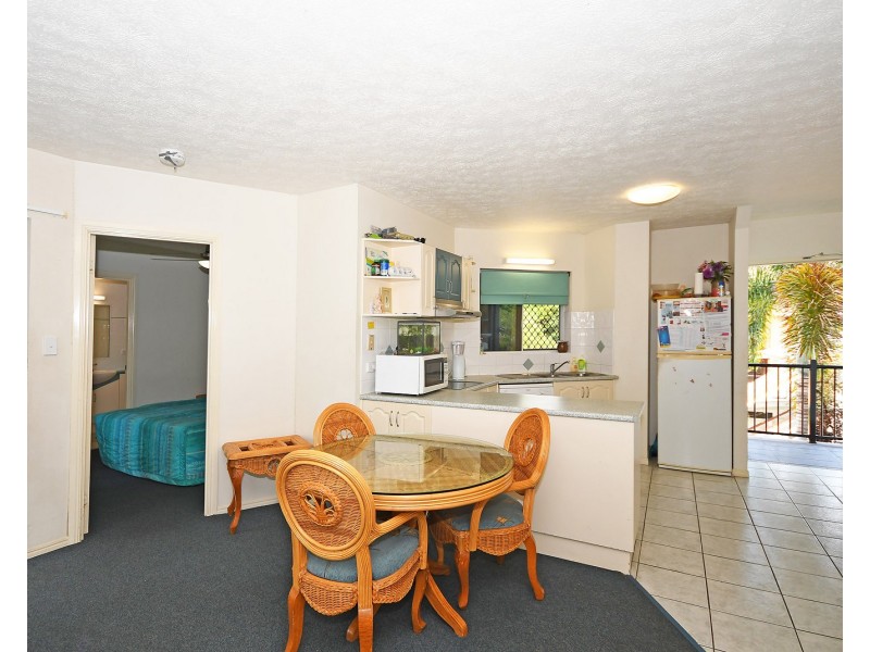 11/396 Charlton Esplanade, Torquay QLD 4655